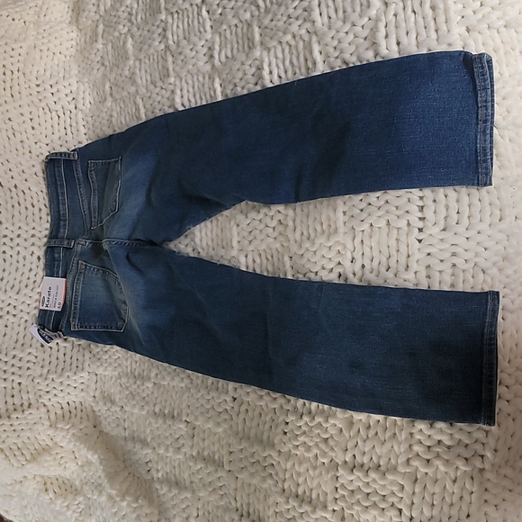 NWT Old Navy Distressed Karate Jeans - Picture 2 of 3